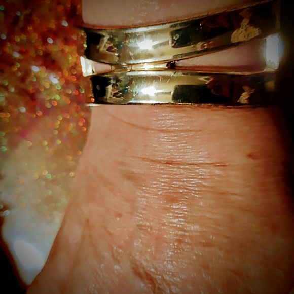 Beautiful gold designer vintage clamp bracelet - Picture 2 of 2